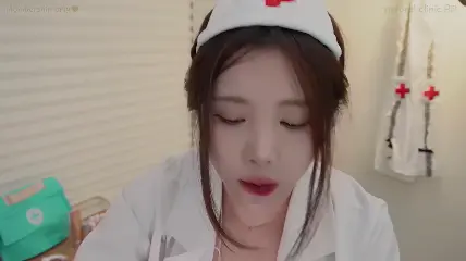 Yoon Ying 护理师的体检，脚踝按摩 中文字幕-boKE